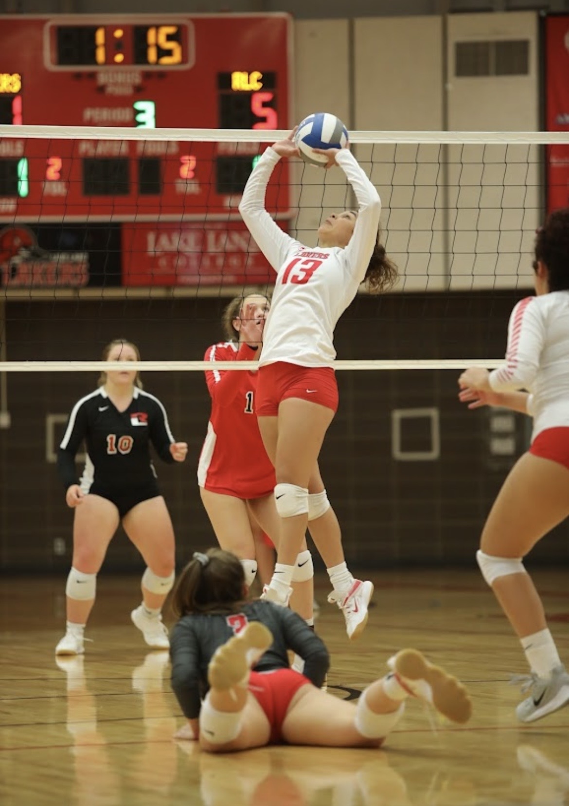 Setter positioning and movement in volleyball